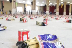 ۶۰ بسته معیشتی شب یلدا به خانواده زندانیان نائین اهدا شد