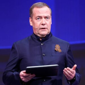 مقام امنیتی روسیه: زلنسکی باید تا آخر عمر مخفیانه زندگی کند