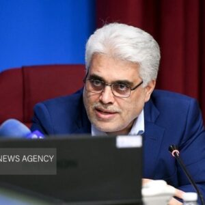 حجم بالای بنزین۳۰۰۰تومانی در کارت‌ ها؛ نیازی به کارت جایگاه‌ها نیست