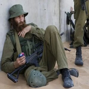 رسوایی جدید برای ارتش صهیونیستی؛ چُرت کماندوی اسرائیلی حین عملیات!