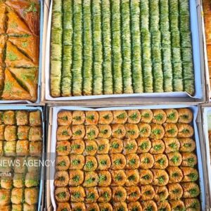 ثبات قیمت شیرینی در یلدا؛ میانگین قیمت‌ها بین ۲۰۰ تا ۶۰۰ هزار تومان