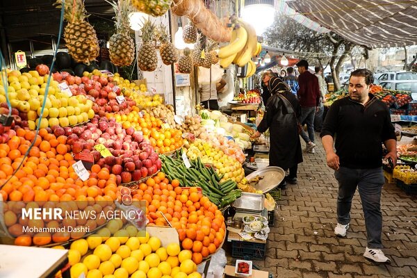 خریدهای شب یلدا معضل شد؛ فاصله نجومی بین درآمد و قیمت ها