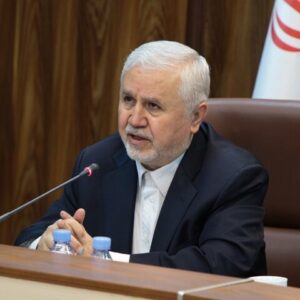 ۵۰۰ نفر از مفاخر و مشاهیر ایران در بیرون از کشور مدفون هستند