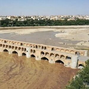 یخ بستن سد زاینده رود در چادگان