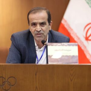 تیشه‌گران: کیومرث هاشمی به جای نقد پاسخگوی عملکرد خود باشد