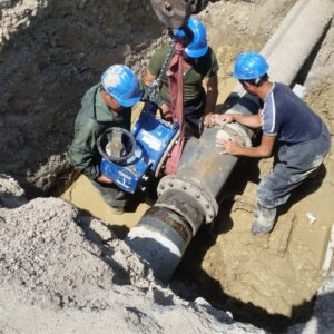 رفع بیش از ۱۳۰۰ حادثه آب و فاضلاب در سنقروکلیایی طی ۶ ماه