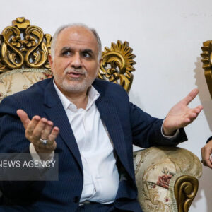 مقابله با فساد مستلزم هوشمندی و انطباق با تحولات روز است