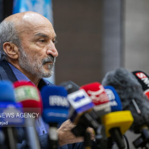 بی‌توجهی به علوم پایه توسعه کشور را تهدید می‌کند