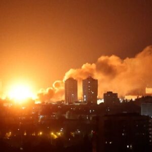 حملات گسترده روسیه علیه مواضع هوایی، زمینی و دریایی اوکراین