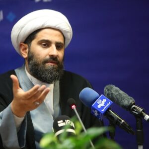 زندگی با آیه‌ها مقدمه‌ای برای گسترش جریان حفظ در کشور است