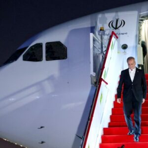 پزشکیان وارد آستانه پایتخت قزاقستان شد