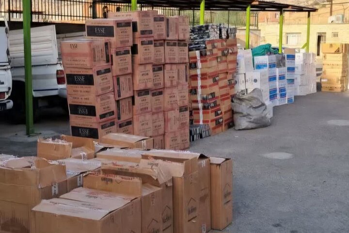 ۱۰۰ میلیاردی مواد غذایی احتکاری و قاچاق در ساری کشف شد