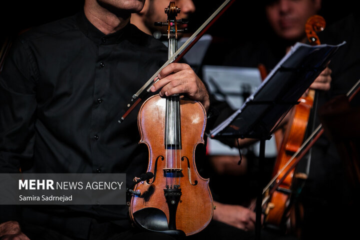از شکستن بغض شاعر در «برمودا» تا توصیه انگیزشی خواننده‌ای که مدیر شد
