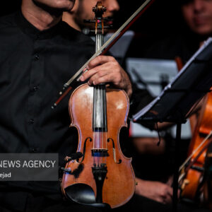 از شکستن بغض شاعر در «برمودا» تا توصیه انگیزشی خواننده‌ای که مدیر شد