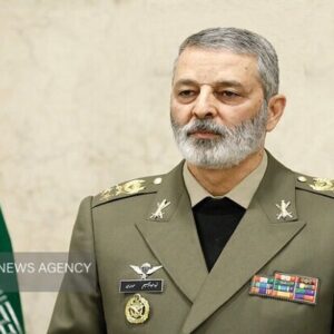 آرمان‌گرایی همراه با عمل‌گرایی از امتیازات دانشگاه امام حسین(ع) است