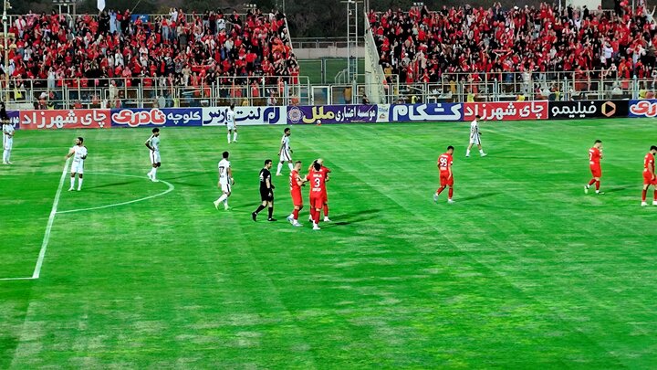 محرومیت یک جلسه ای هواداران تراکتور تایید شد