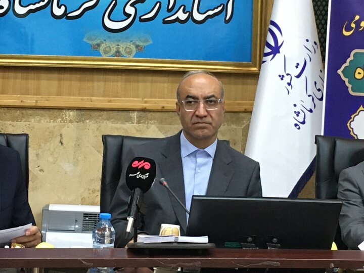 استاندار کرمانشاه بر رفع مشکلات آموزشی و حمایت از معلمان تأکید کرد