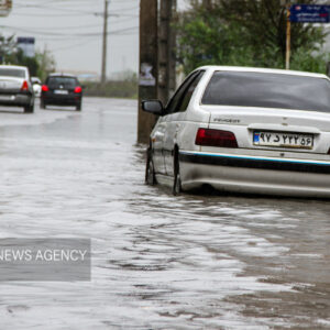 آماده‌باش نیروهای شهرداری همدان برای مقابله با آب‌گرفتگی معابر