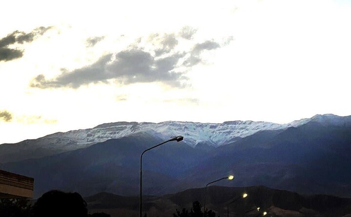 بارش برف در ارتفاعات و مناطق کوهستانی اطراف کاشان