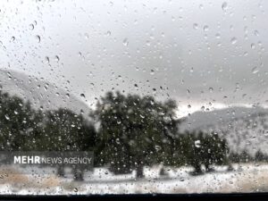 بارش برف پاییزی در برخی از مناطق کوهستانی کاشان