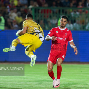 تمام بازیکنان پرسپولیس با اوسمار پیشرفت کردند جز آقای گل