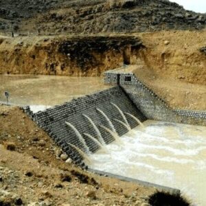 ۸٠ درصد سازه های آبخیزداری پارسیان آبگیری شد