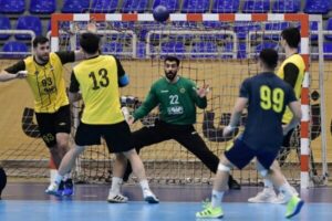 تیم هندبال سایپا با شکست سپاهان صدرنشین لیگ برتر مردان ماند