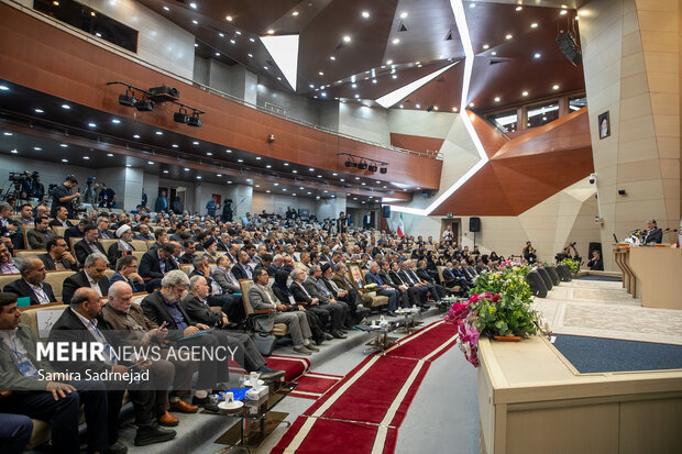 پژوهش مسئله‌محور؛ هدف نشست ۳۰۰ معاون پژوهشی دانشگاه آزاد