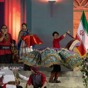 موفق: جشن بزرگ مادرانه در بجنورد برگزار می‌شود