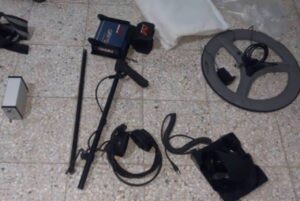 امیدی راد: ۳ دستگاه فلزیاب غیرمجاز در جواهردشت کشف و ضبط شد