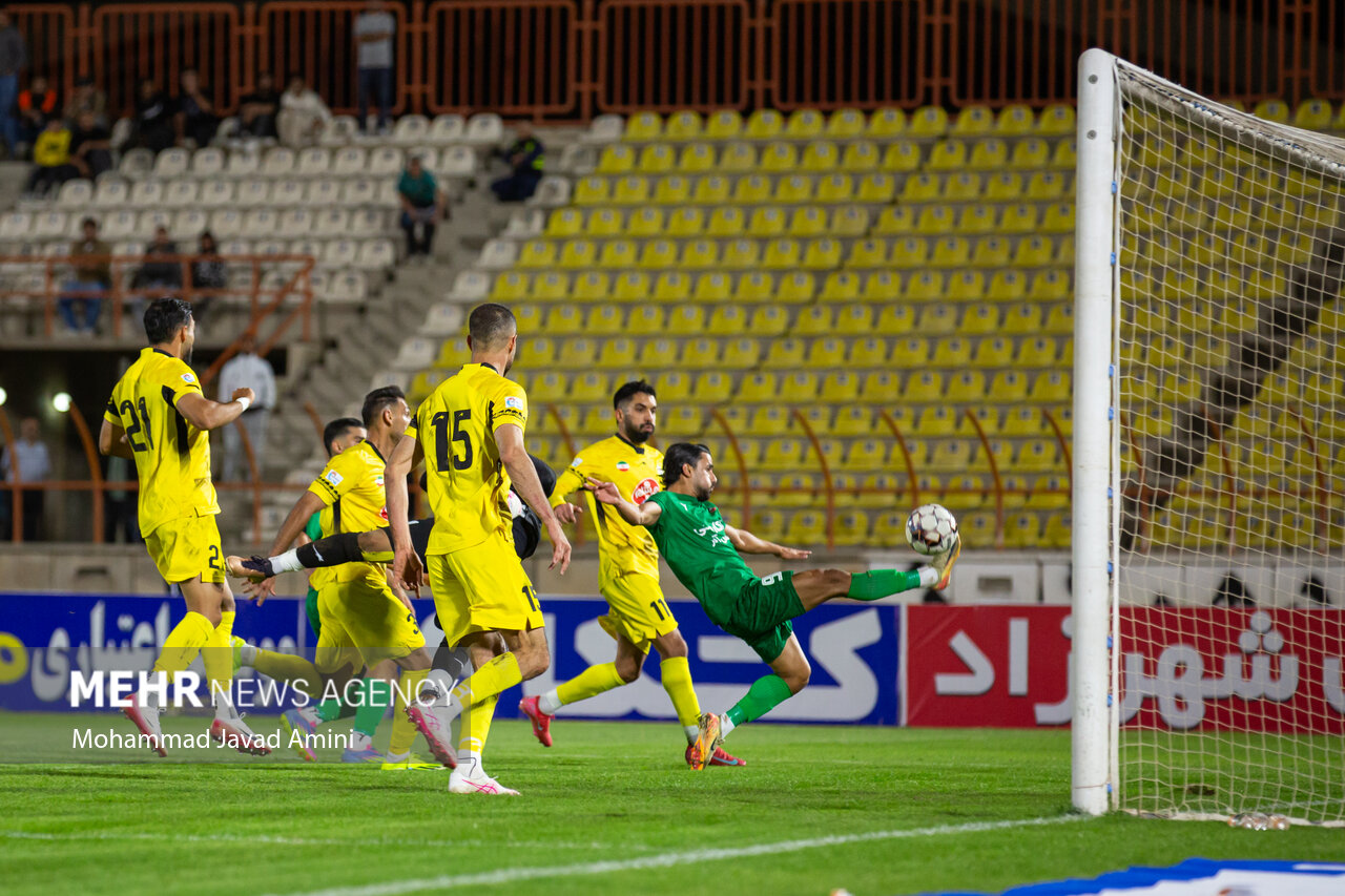 خیز استقلال و سپاهان برای رسیدن به صدرجدول/ ملوان علیه یک رکورد منفی
