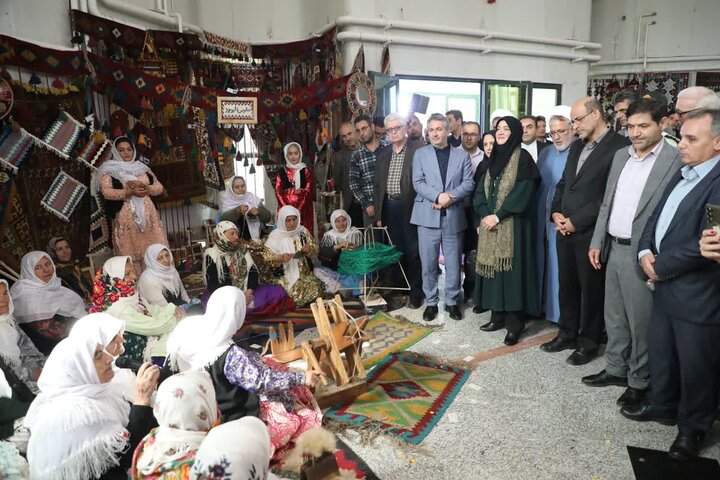 شهر ملی «گلیم ورنی عنبران» و چشمانداز جهانیشدن آن