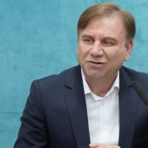 استاندار بوشهر: اشتغال فرزندان ایثارگر از اولویت‌های استان است