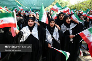 اعزام ۴۰ هزار معلم به مناطق عملیاتی جنوب آغاز می‌شود