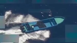 حمله آمریکا به یک شناور در اقیانوس آرام، ۴ کشته برجای گذاشت