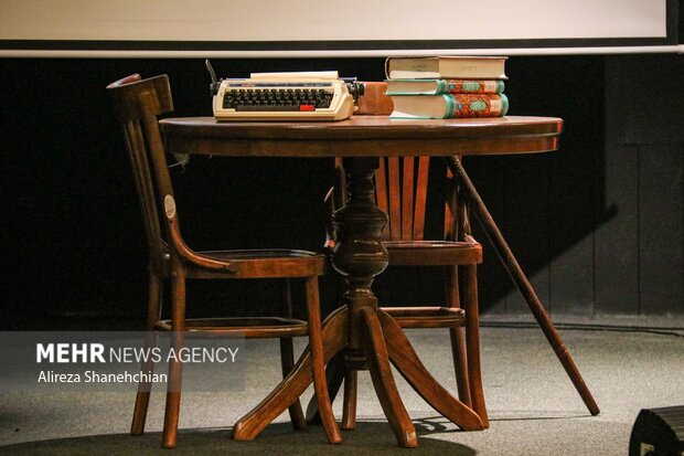 اهدای ۳۰۰ عنوان کتاب از سوی محمد بشرا به حوزه هنری گیلان