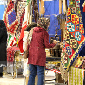 نمایشگاه صنایع دستی در شیروان برگزار شد