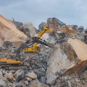 احمدپور: پرونده تخلف دپوی پوکه معدنی سردشت به مراجع قضائی‌ ارجاع شد