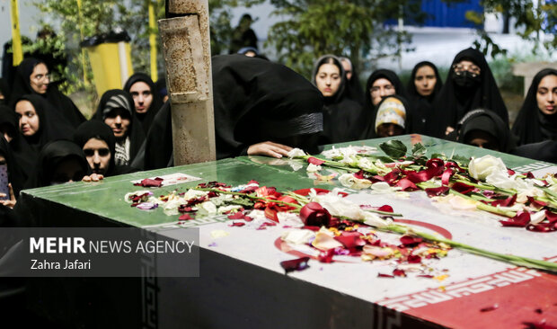 تشییع دو شهید گمنام در دانشگاه فرهنگیان پردیس فاطمه الزهرا بندعباس