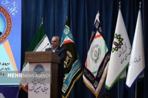 فرماندار سمنان خواستار ایجاد دبیرخانه ملی روز نیروی دریایی در سمنان شد