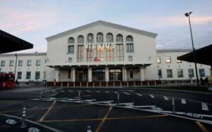 فرودگاه لیتوانی به دلیل نگرانی از پرواز «بالن» تعطیل شد