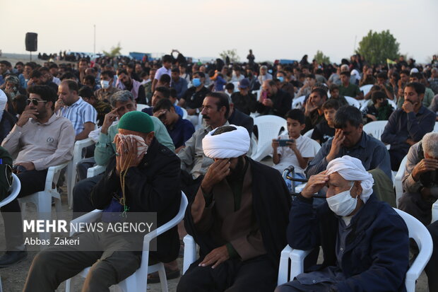 تشییع و تدفین پیکر شهید گمنام هشت سال دفاع مقدس در هشتبندی