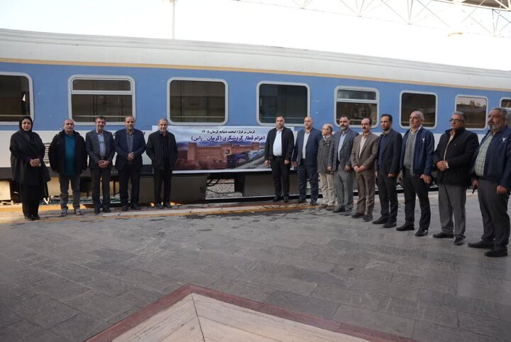 نیکرو:قطار گردشگری کرمان رویکردی تازه در مسیر توسعه گردشگری پایدار است