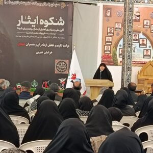 ضرورت آشنایی نسل جوان با اندیشه‌های امامین انقلاب