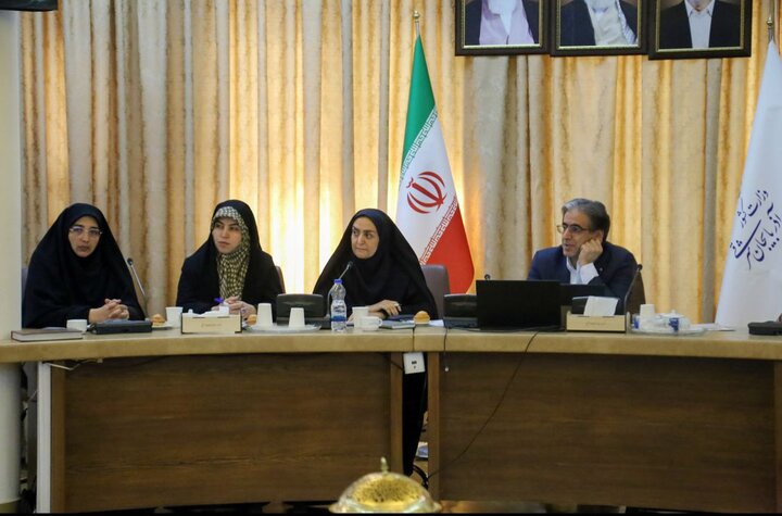 اشراقی: با مشارکت اقتصادی زنان در بخش خصوصی ظرفیت تولید افزایش می یابد