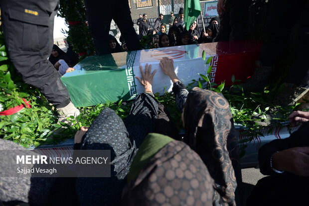 تشییع شهید گمنام در همدان