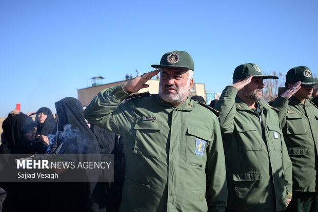 تشییع شهید گمنام در همدان