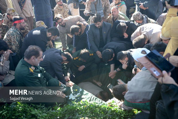 تشییع شهید گمنام در همدان