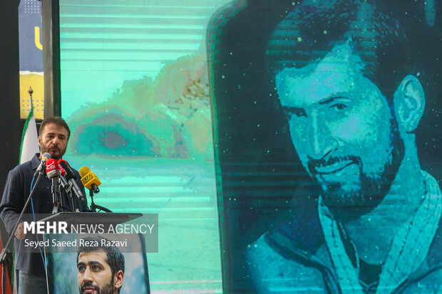 مراسم رونمایی از کتاب «حواسم هست»