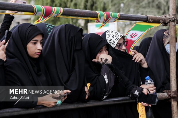 تشییع و تدفین شهید گمنام در دانشگاه فرهنگیان پردیس شهید بهشتی بندرعباس